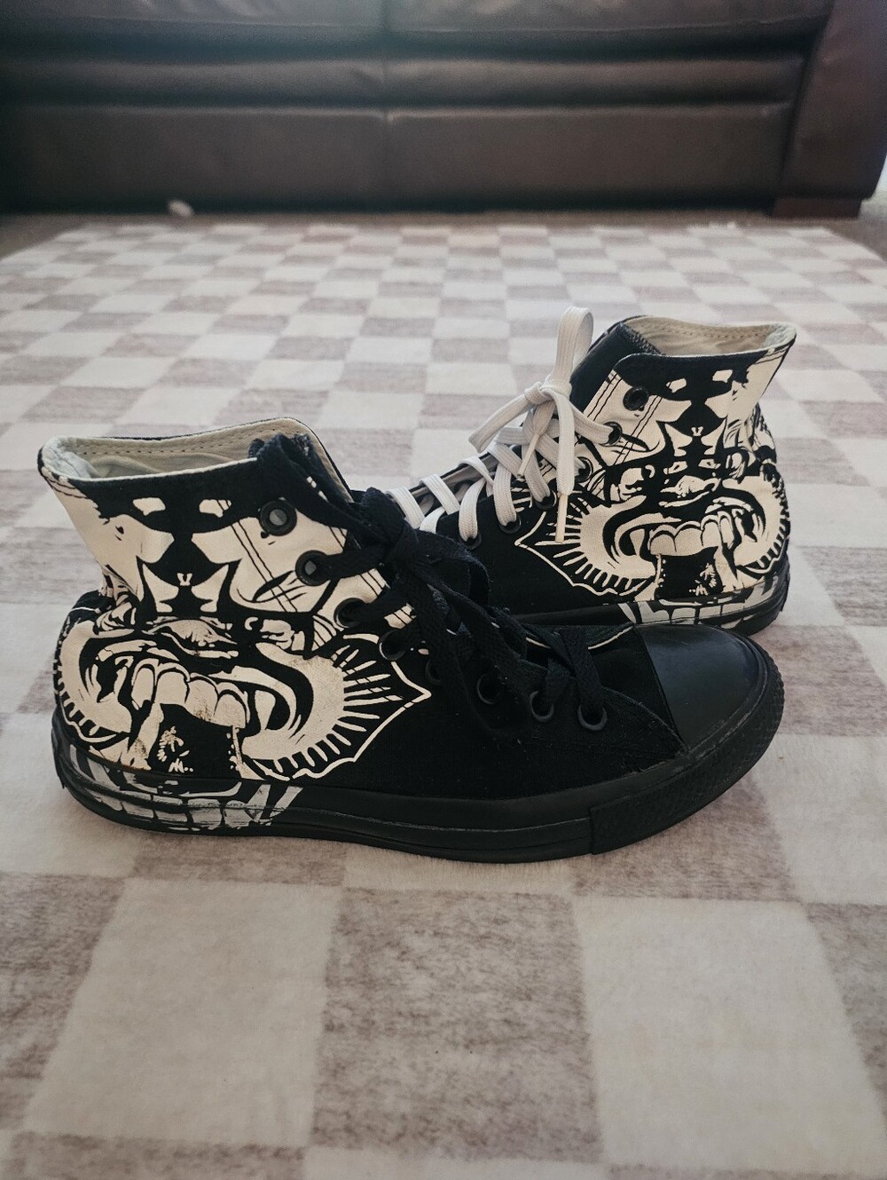 Converse  Black & White High-Top Graphic Sneakers Women Size 9